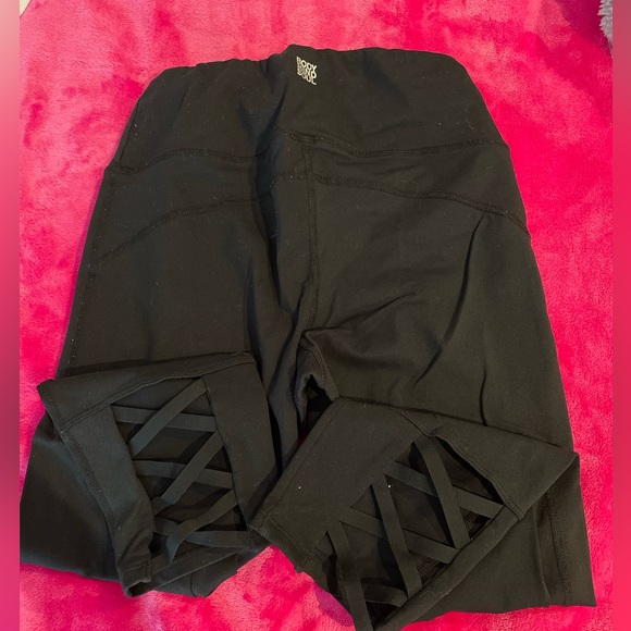 LaVie En Rose Workout Set - Picture 8 of 8